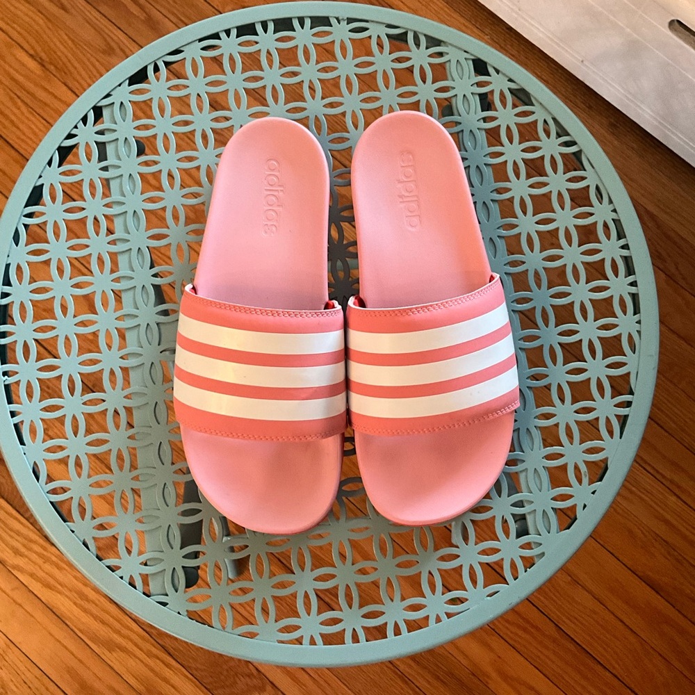 adidas women’s Adilette Comfort Slides